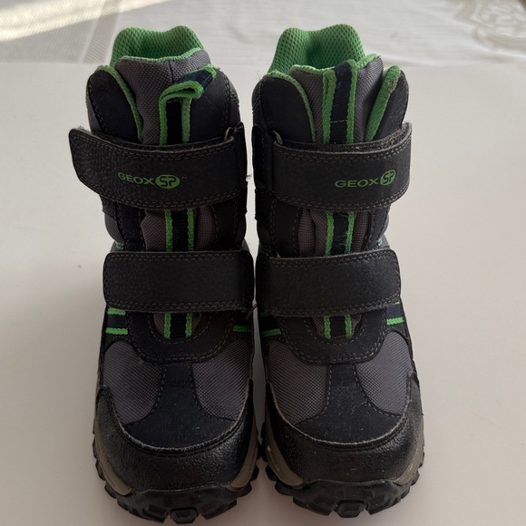 Geox Kids Black and Green Waterproof Boots US 9 EU26 - Picture 2 of 4